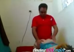 De jongens 123 sex films likken hartstochtelijk de vagina van de schoonheid en duwen de lul