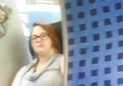 De zwarte mulat machine heeft sterke seks en een jet orgasme. sex films vrouwen