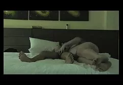 Volwassen mannen die mollig zijn, zuigen een jong nieuwste sex films blondje en neuken.