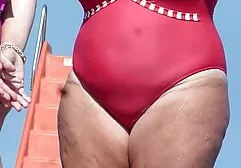 Nicole sexfims gratis heeft seks met een oude tandarts.