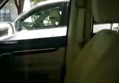 Klaar om de gratis geile sexfilmpjes ezel de kruiwagen te geven.