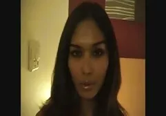 Na de douche besloten twee homofiele broers om gepassioneerde seksfilm 123 seks te hebben.